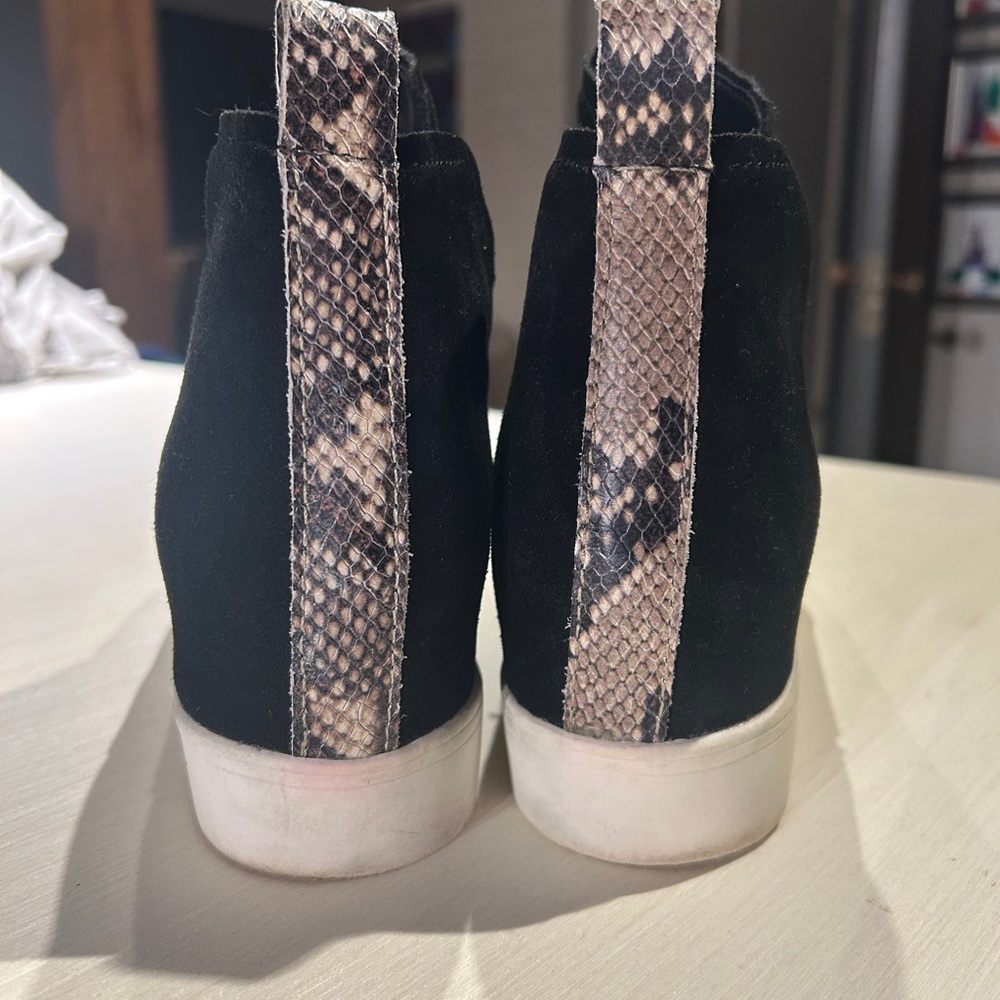 Dolce Vita Walker Women’s Wedge sneaker - Picture 2 of 4